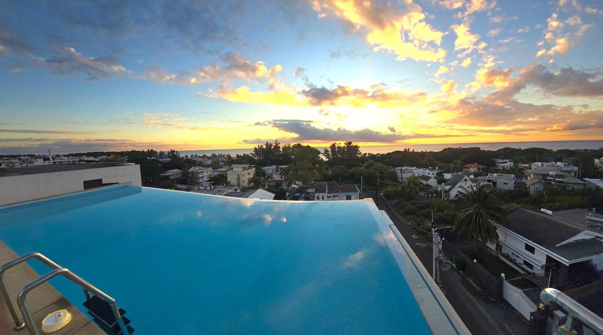 Apartmán Luxury Penthouse With Infinity Pool & Stunning Sea View Flic-en-Flacq Exteriér fotografie